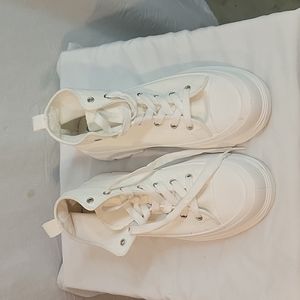 Men's shoes/sneakers